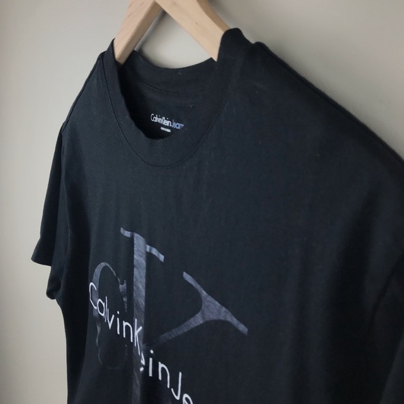 CALVIN KLEIN || Crop Tee - Picture 3 of 5